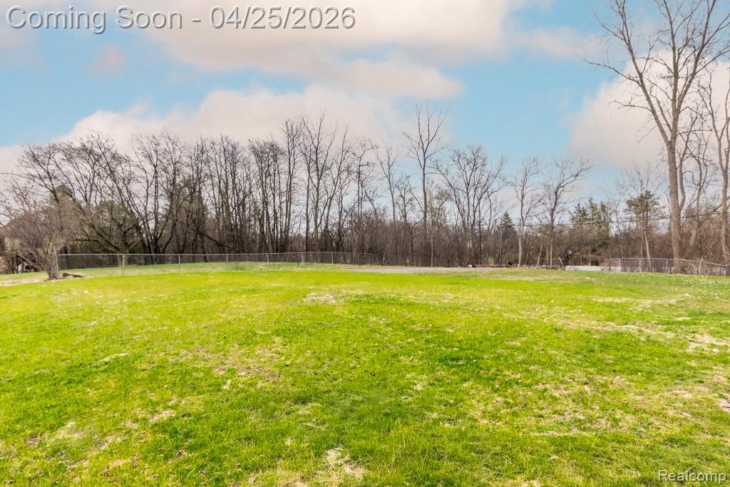 5394 Pond Bluff Drive