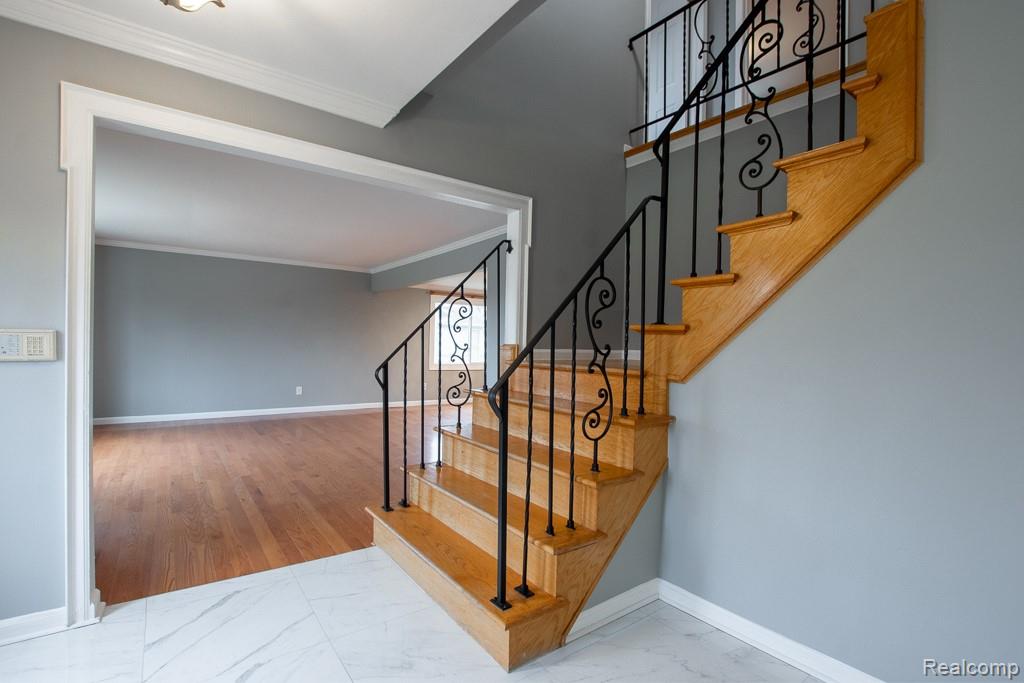 5394 Pond Bluff Drive