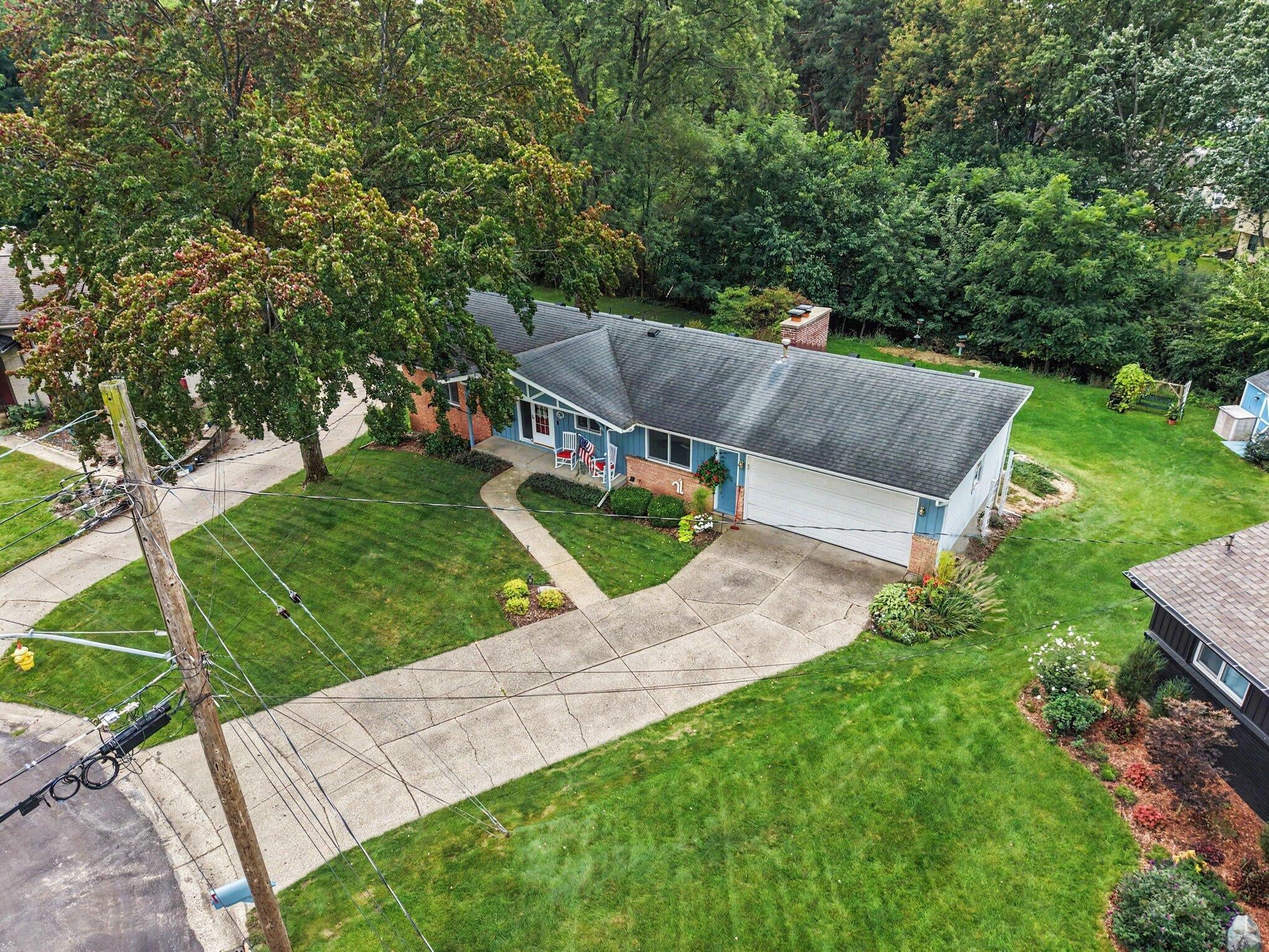 5095 Hillwood Court SE