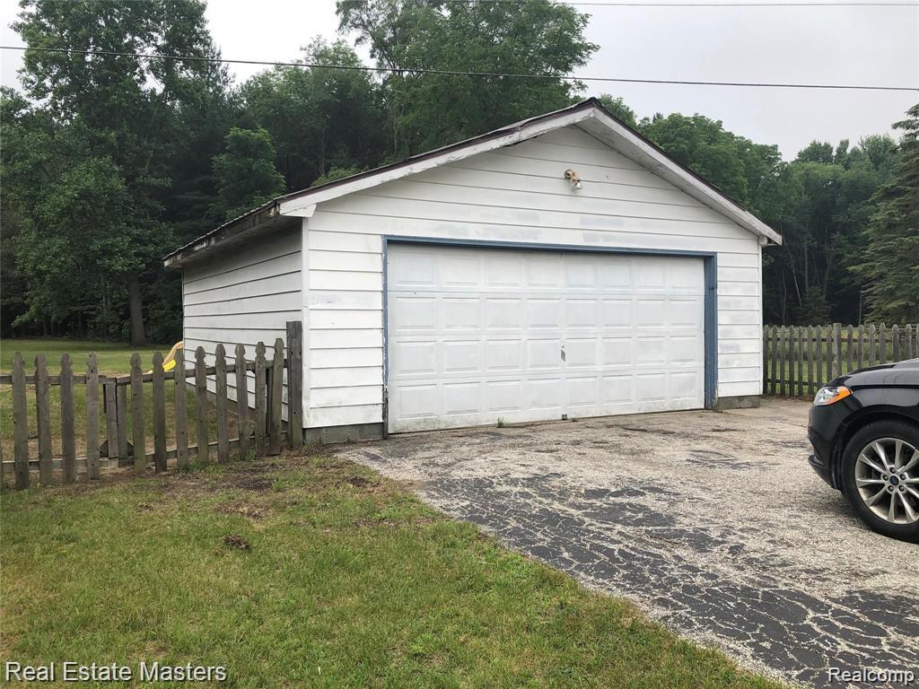 4265 Pine Grove Avenue