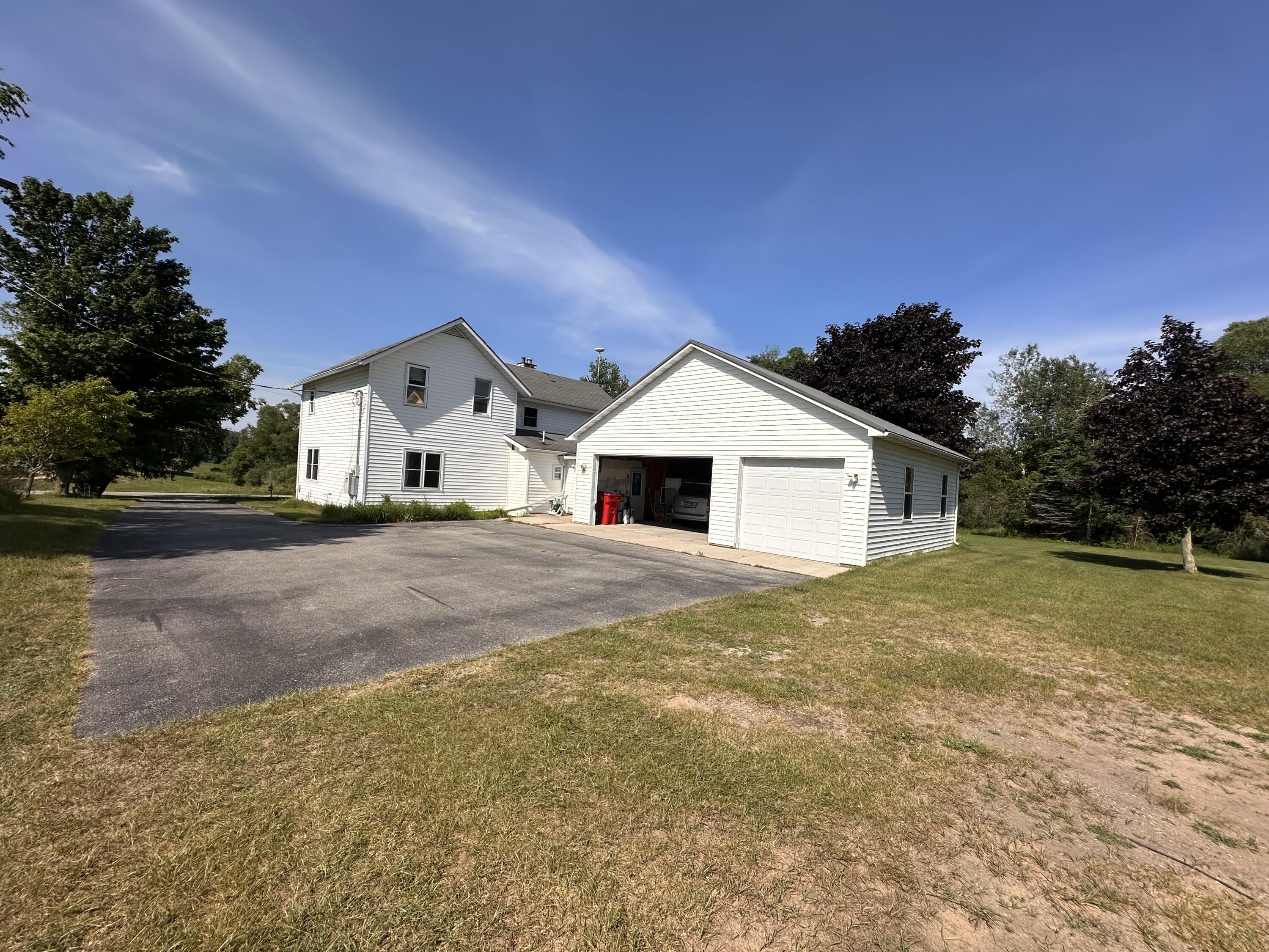 5372 W 8th