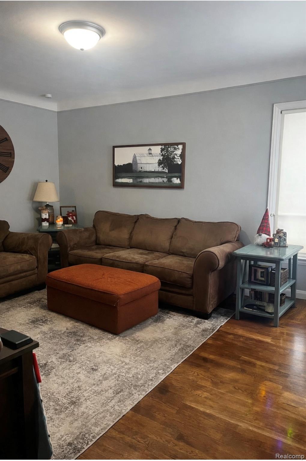 15854 Englewood Avenue