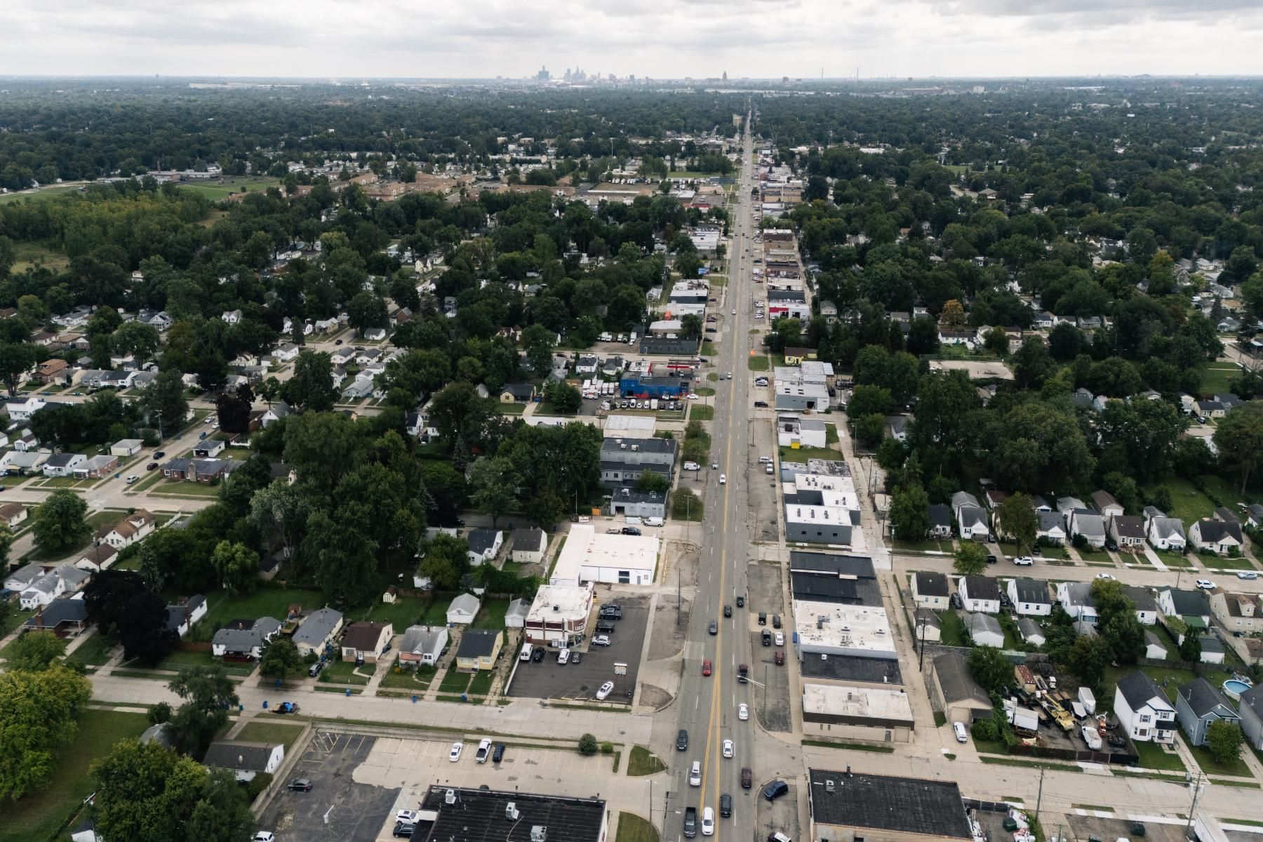 22804 & 22806 DEQUINDRE Road
