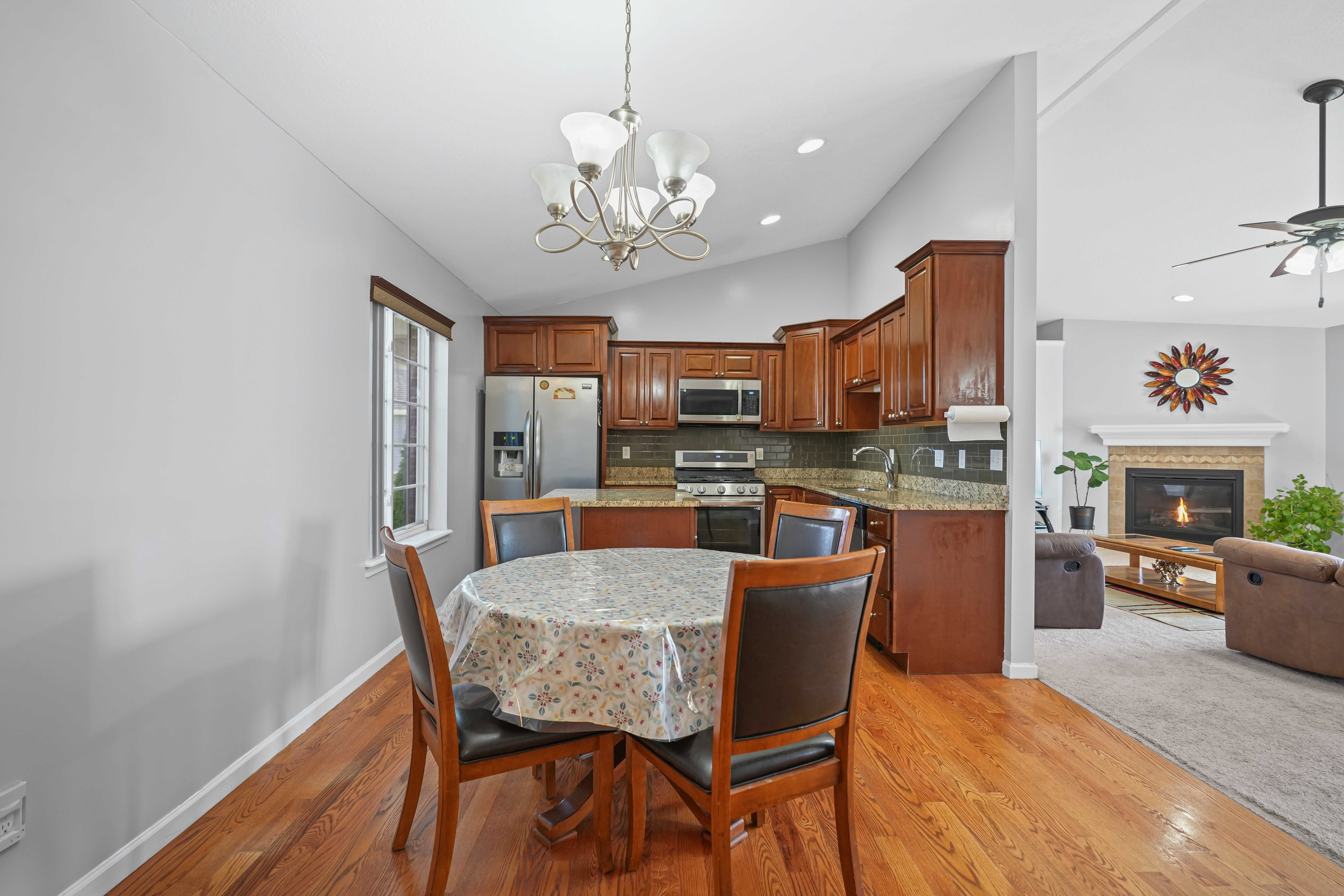 5598 CHATHAM Lane