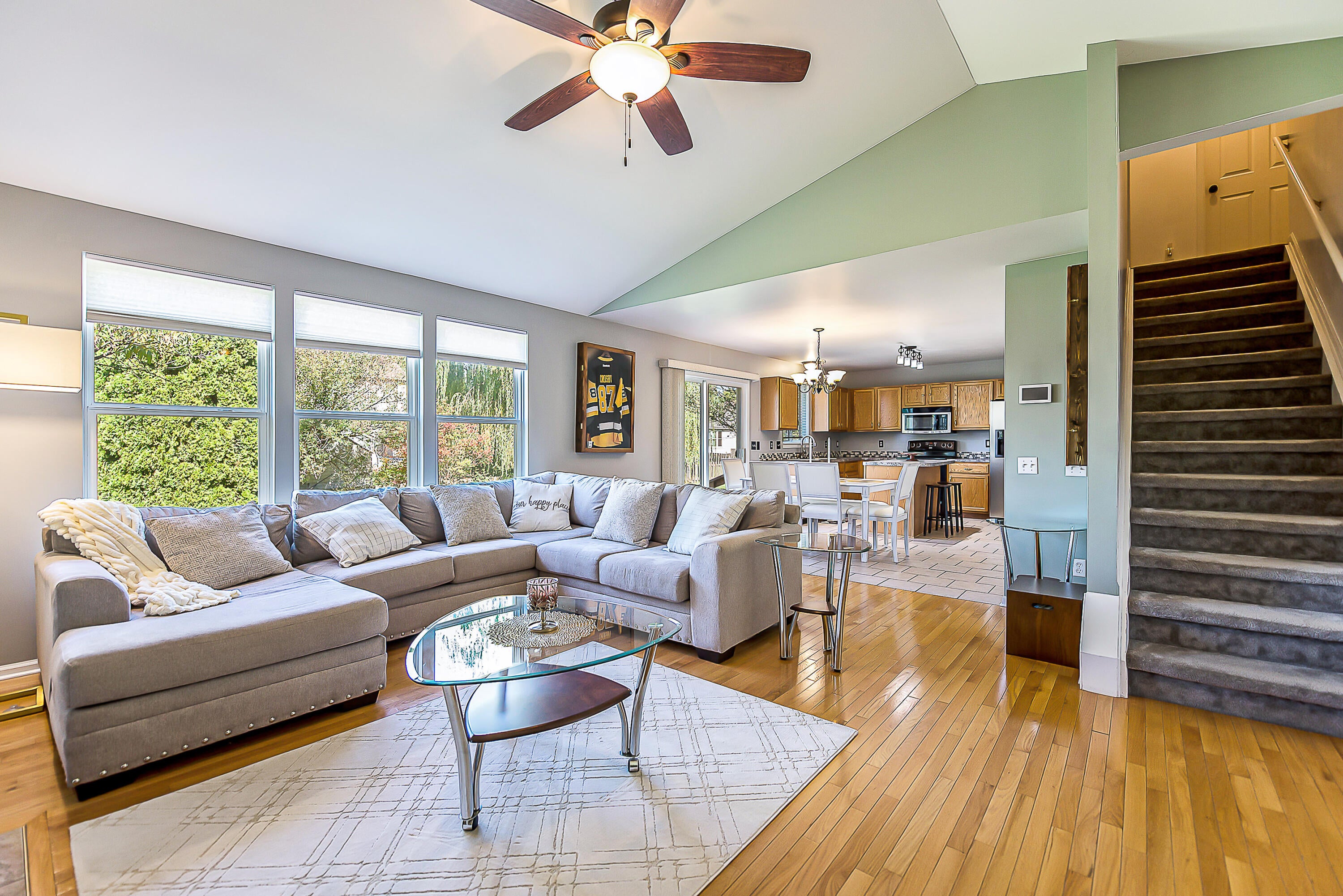 7191 Roxbury Drive