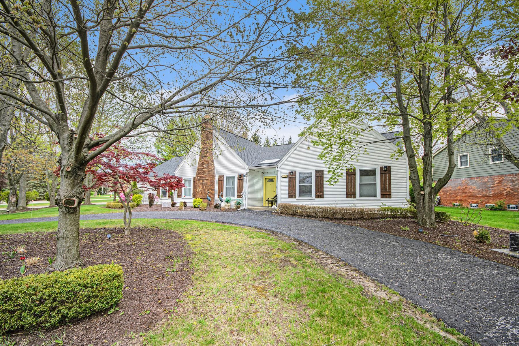 33742 OAK POINT Circle