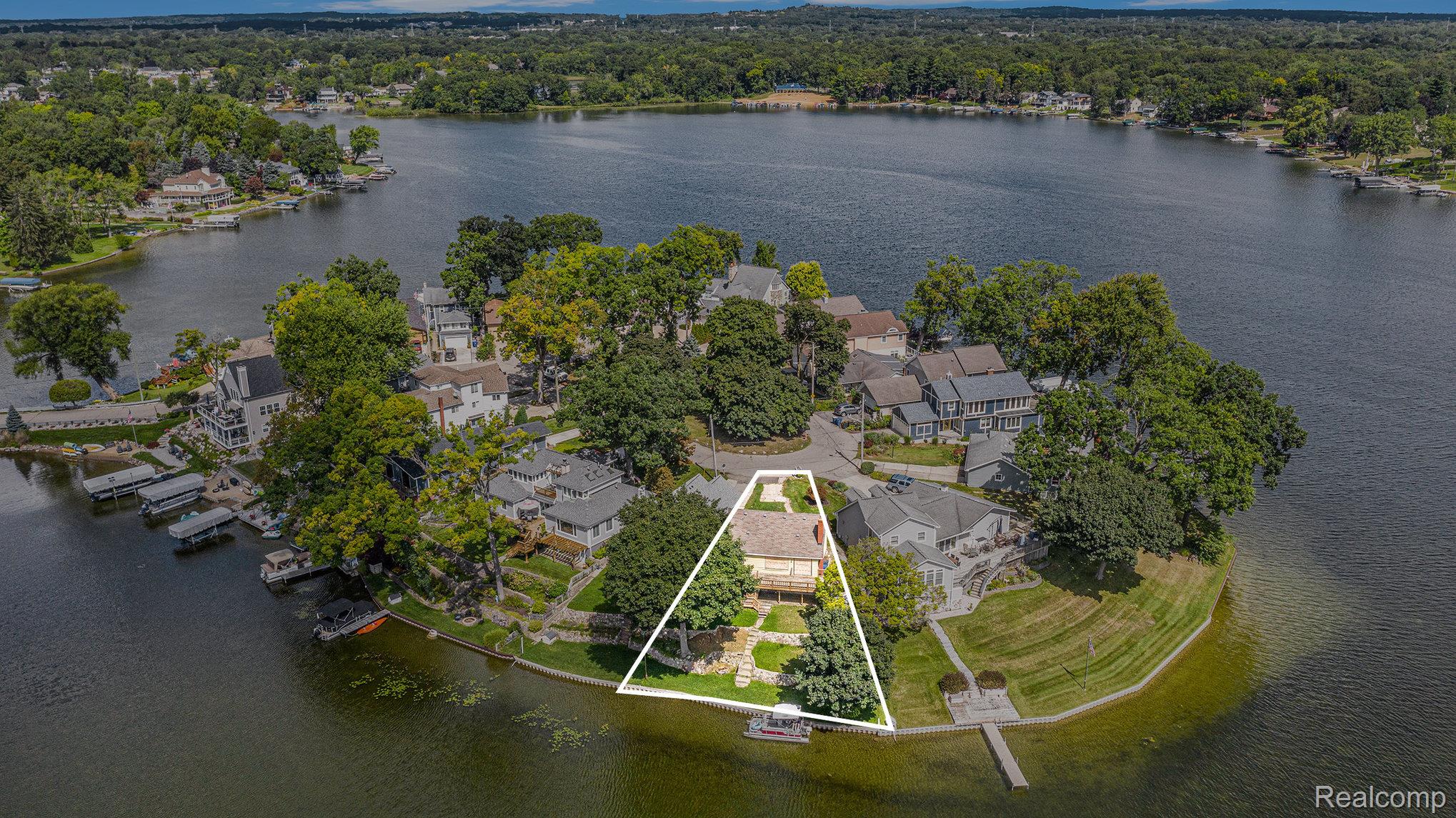 3815 Island Park Drive