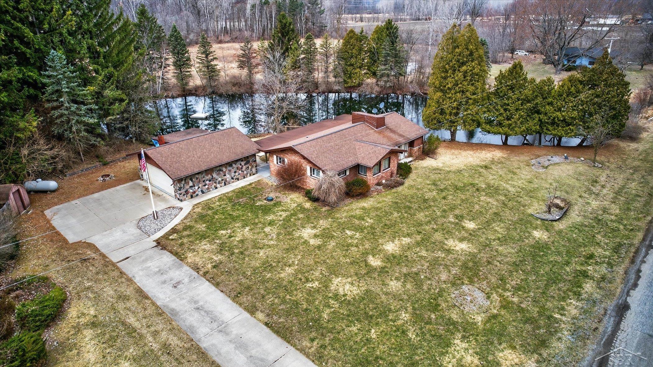 4403 N Raucholz Road