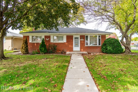 Photo of 12229 Chevelle Drive, Sterling Heights City, MI 48312 (MLS # 20261078405)