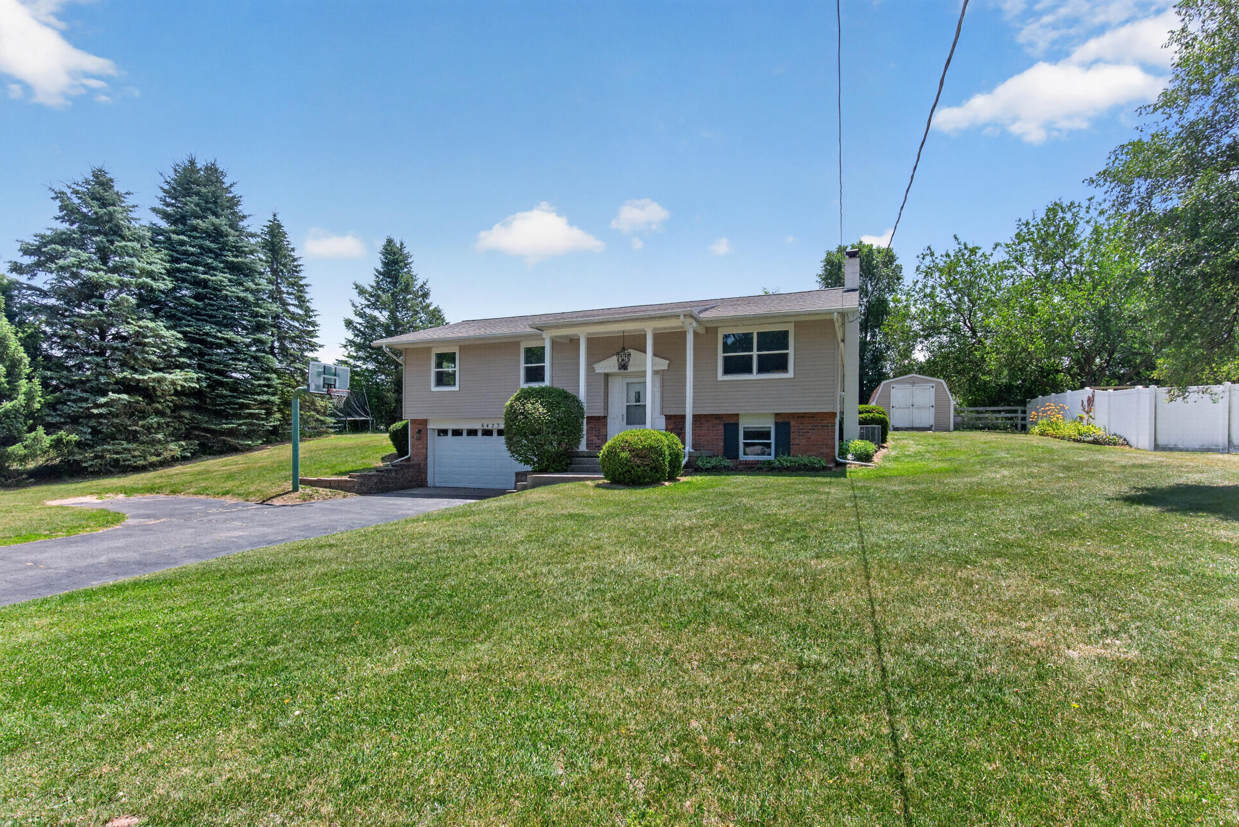 6423 Inverness Lane