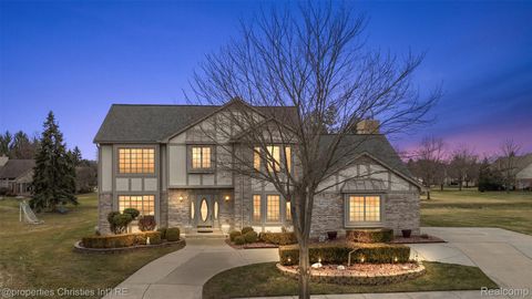 43159 La Bouquet Court Sterling Heights City MI 48314