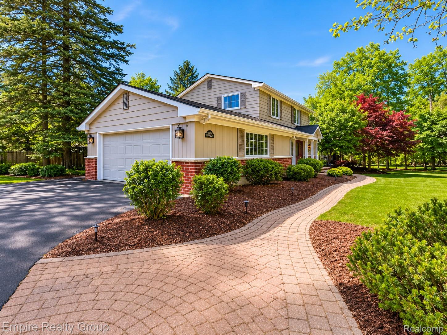 5005 Wing Lake Road