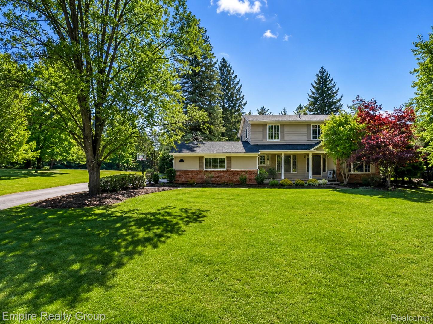 5005 Wing Lake Road