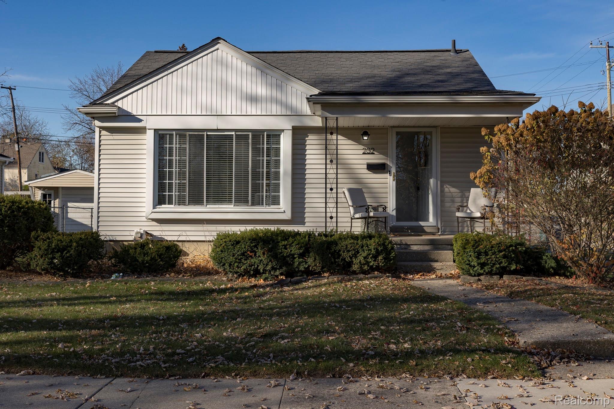 232 S Manitou Avenue