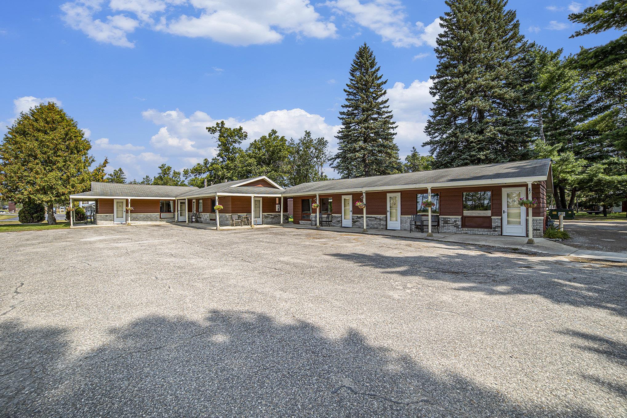 267 S I-75 Business Loop