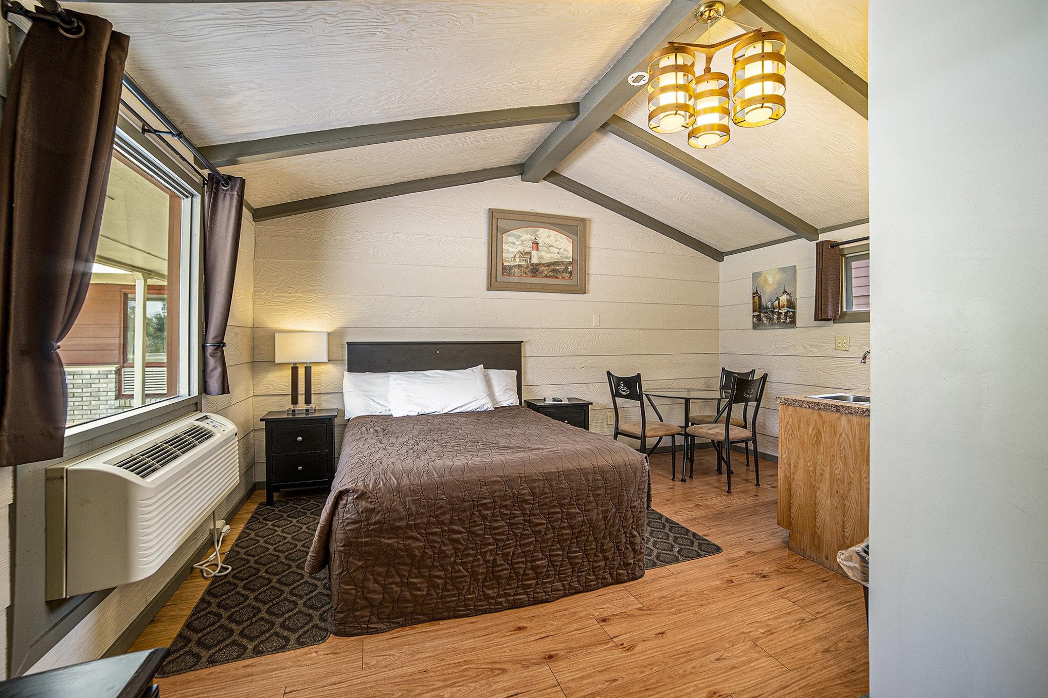 267 S I-75 Business Loop