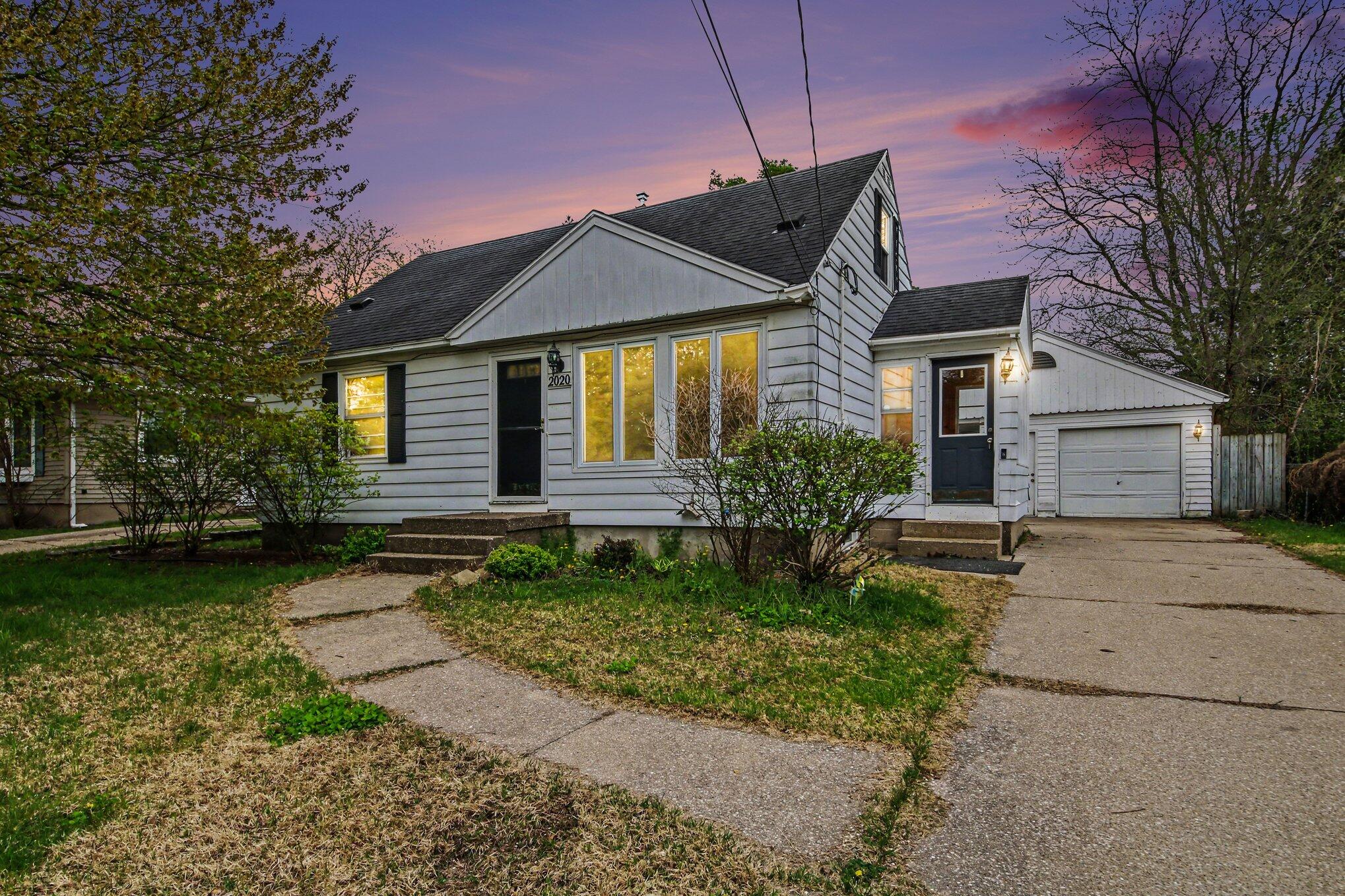 2020 Melvin Street SW