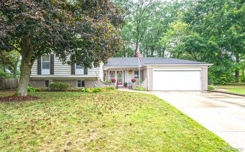 2880 Wareing Drive Orion Charter Township MI 48360