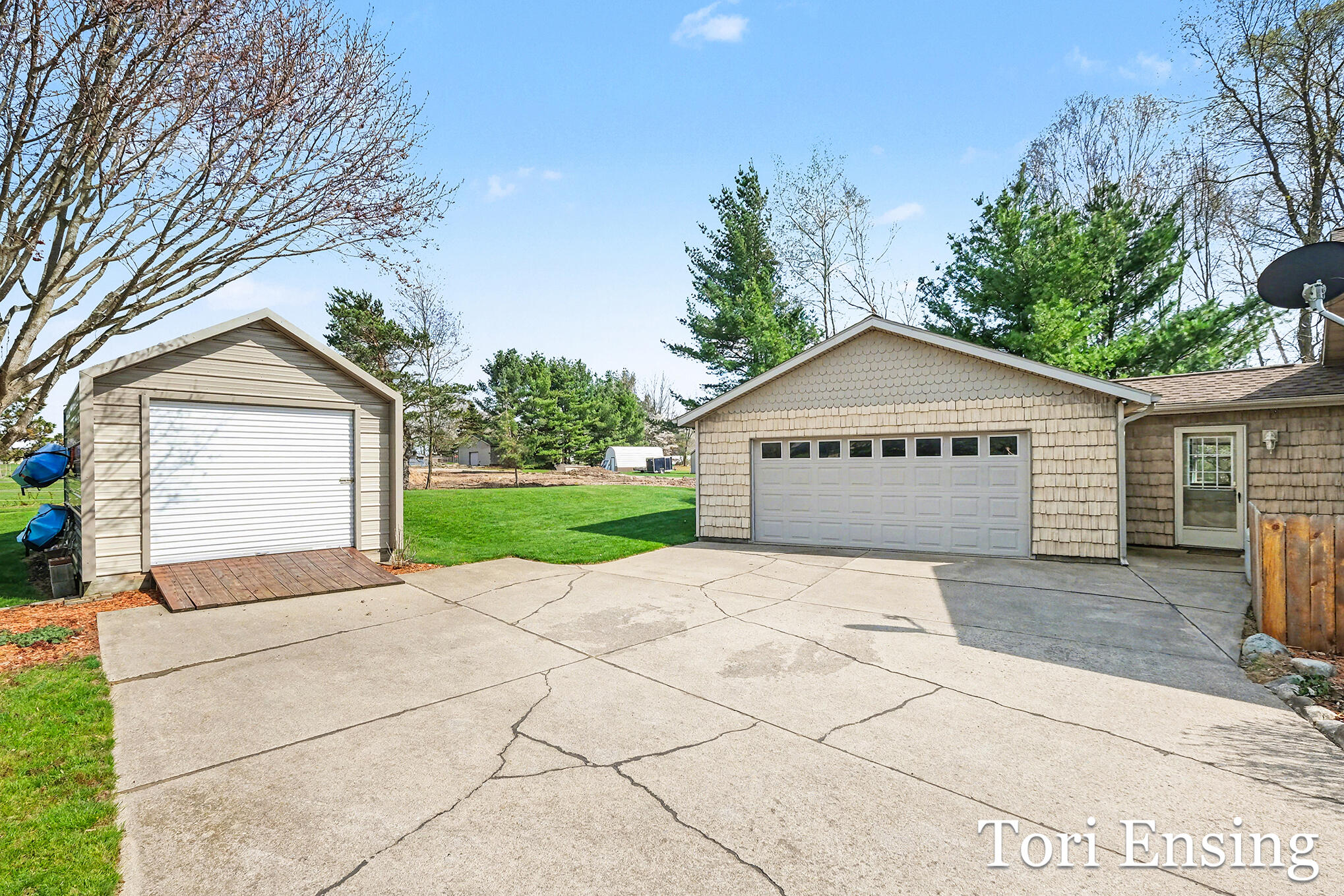 1235 Willow Drive