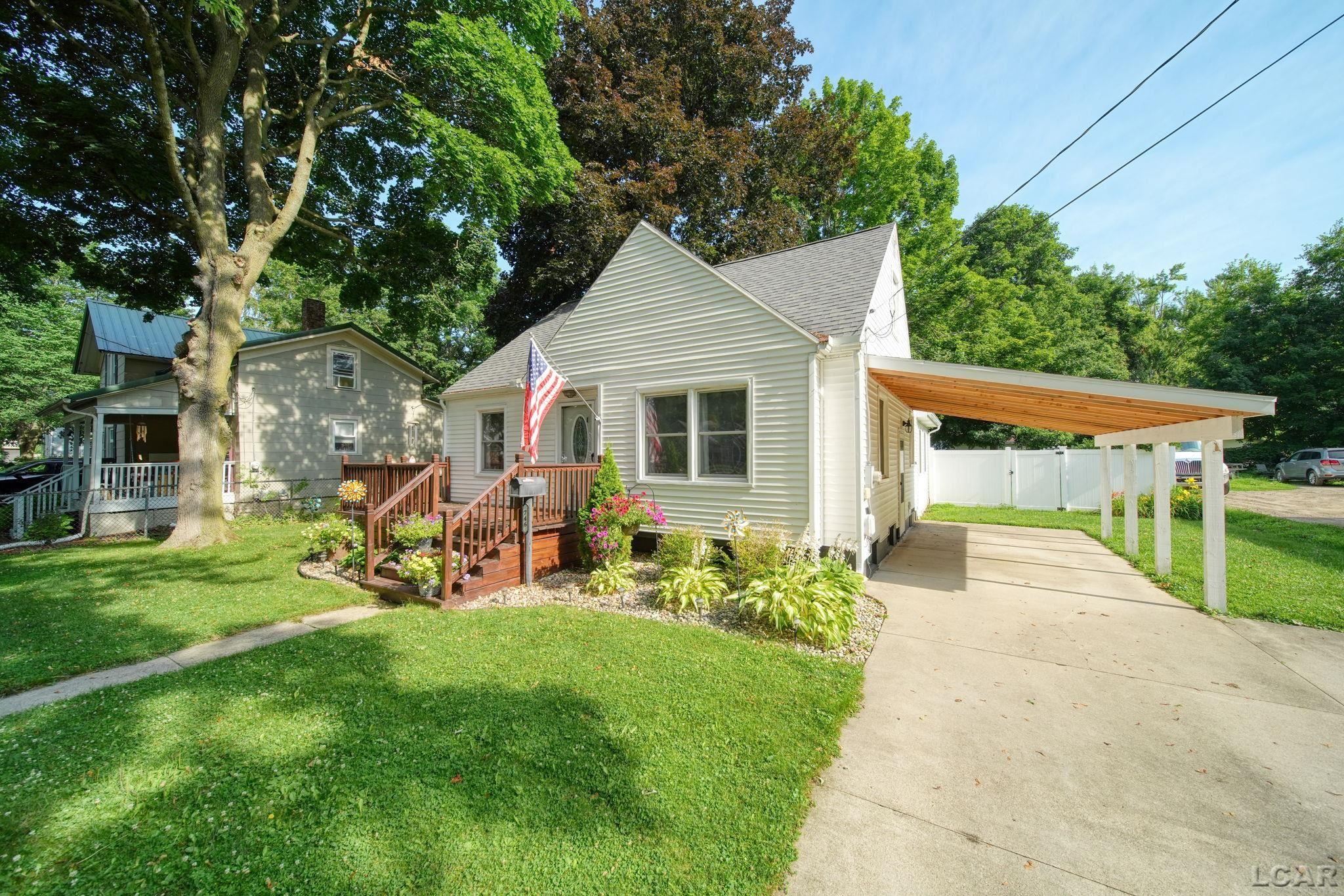 746 Saint Joseph Street