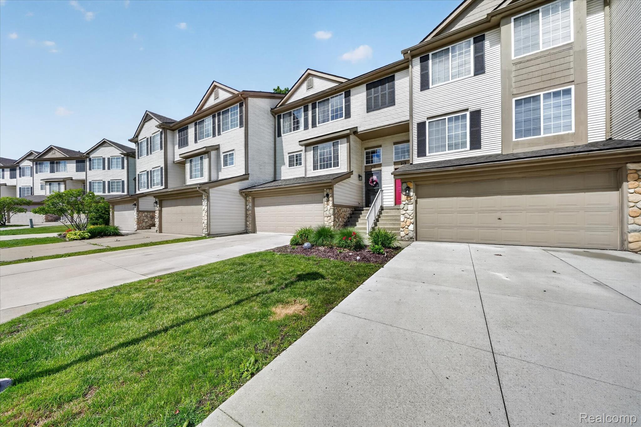 217 Oak Ridge Drive