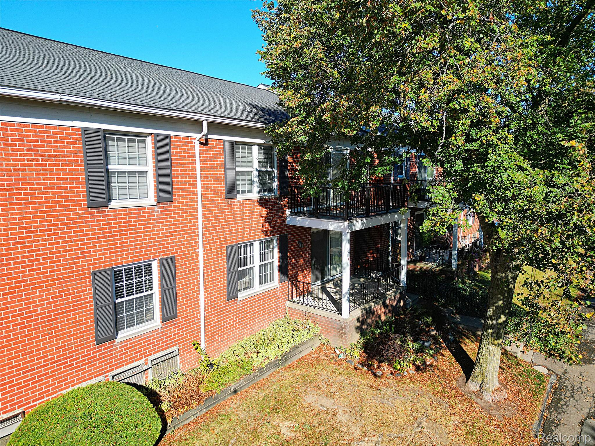 27654 E Echo Valley E Street 232