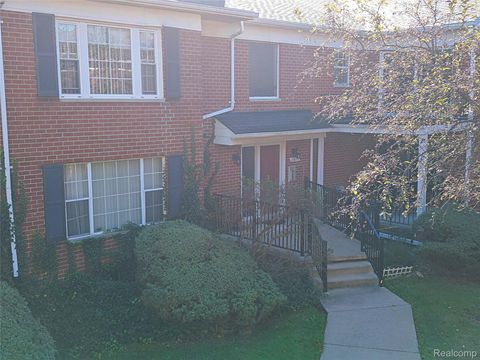 27654 E Echo Valley E Street 232 Farmington Hills City MI 48334