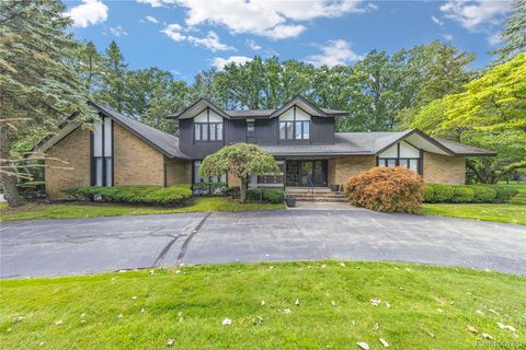 1287 Charrington Road Bloomfield Hills City MI 48301