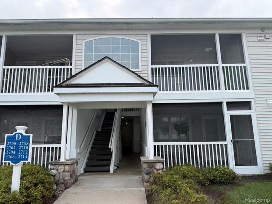 2710 S KNIGHTSBRIDGE CIR, ANN ARBOR, MI 48105 - Image 7bcda807f68271a02a5db00a72d39069/1655610880