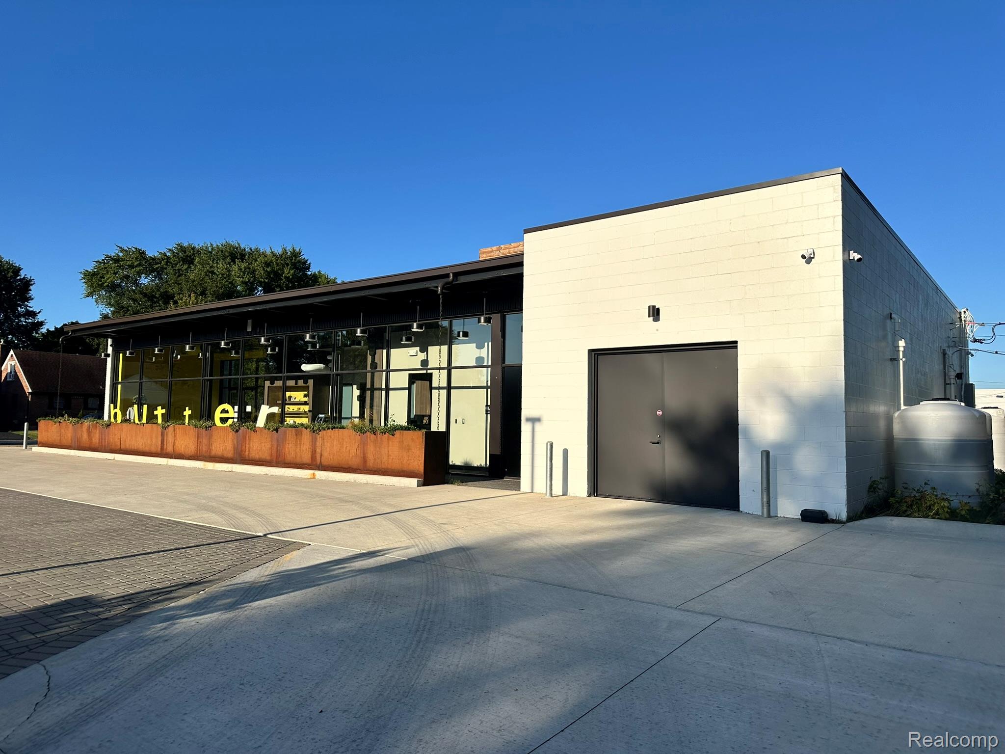 2222 West 11 Mile Road Road