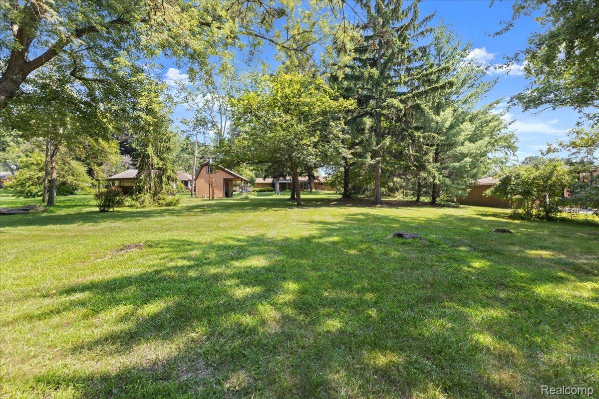 Clinton Charter Township, Michigan 48035, United States, 3 Bedrooms Bedrooms, ,2 BathroomsBathrooms,Residential,Active,189756