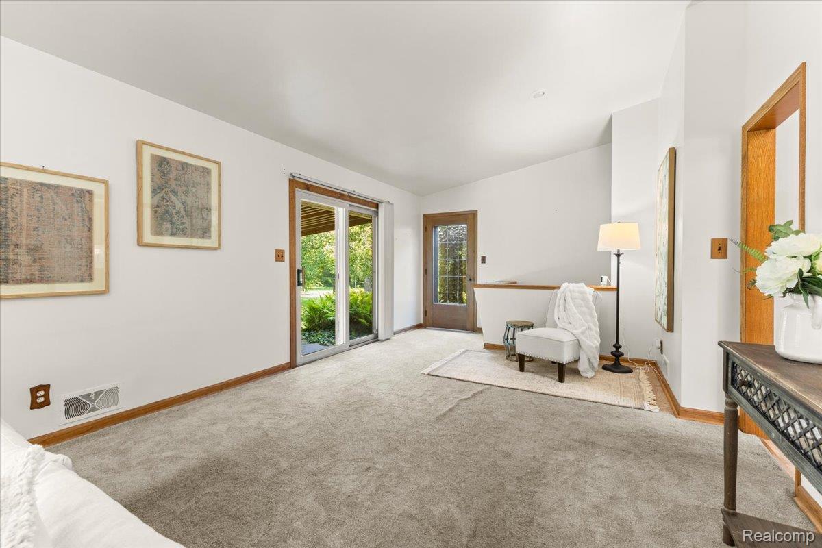 Clinton Charter Township, Michigan 48035, United States, 3 Bedrooms Bedrooms, ,2 BathroomsBathrooms,Residential,Active,189756