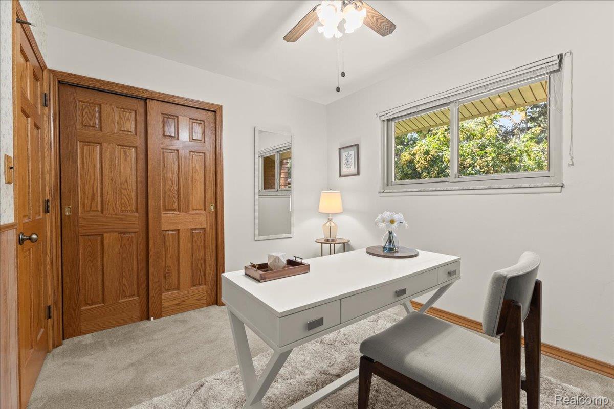 Clinton Charter Township, Michigan 48035, United States, 3 Bedrooms Bedrooms, ,2 BathroomsBathrooms,Residential,Active,189756