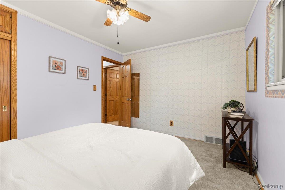 Clinton Charter Township, Michigan 48035, United States, 3 Bedrooms Bedrooms, ,2 BathroomsBathrooms,Residential,Active,189756