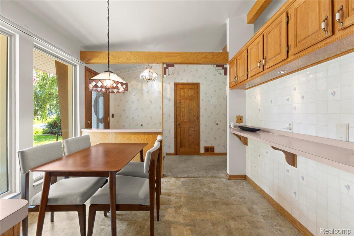 Clinton Charter Township, Michigan 48035, United States, 3 Bedrooms Bedrooms, ,2 BathroomsBathrooms,Residential,Active,189756