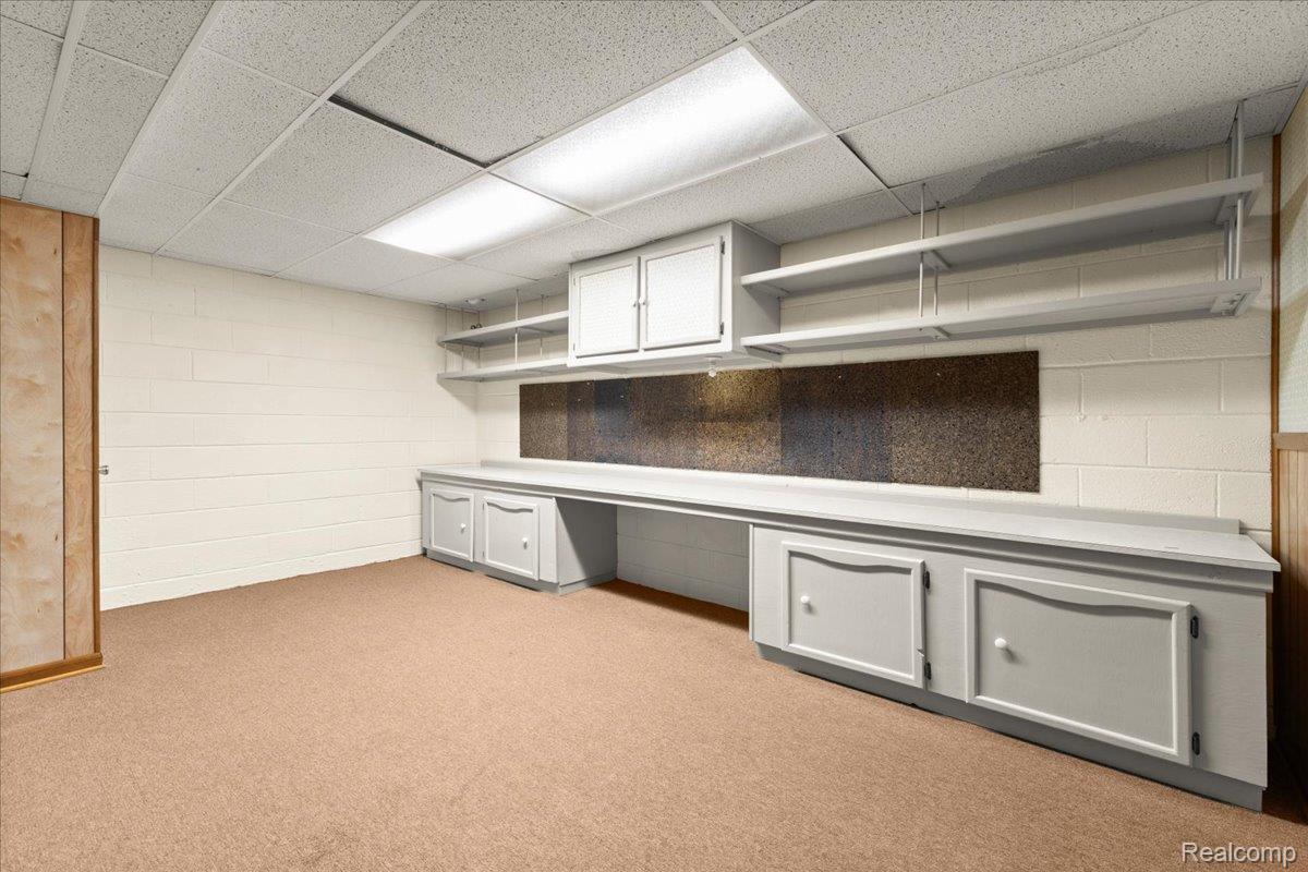 Clinton Charter Township, Michigan 48035, United States, 3 Bedrooms Bedrooms, ,2 BathroomsBathrooms,Residential,Active,189756