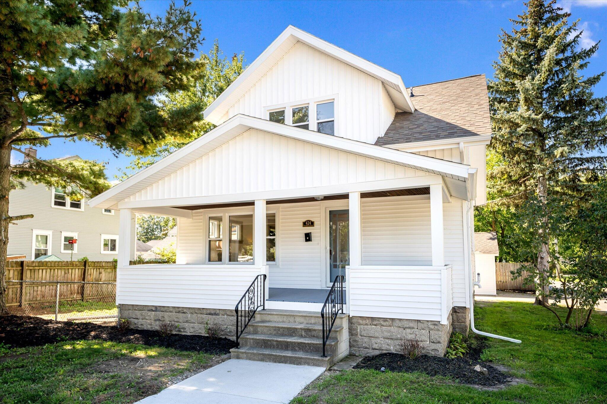 424 Van Raalte Avenue