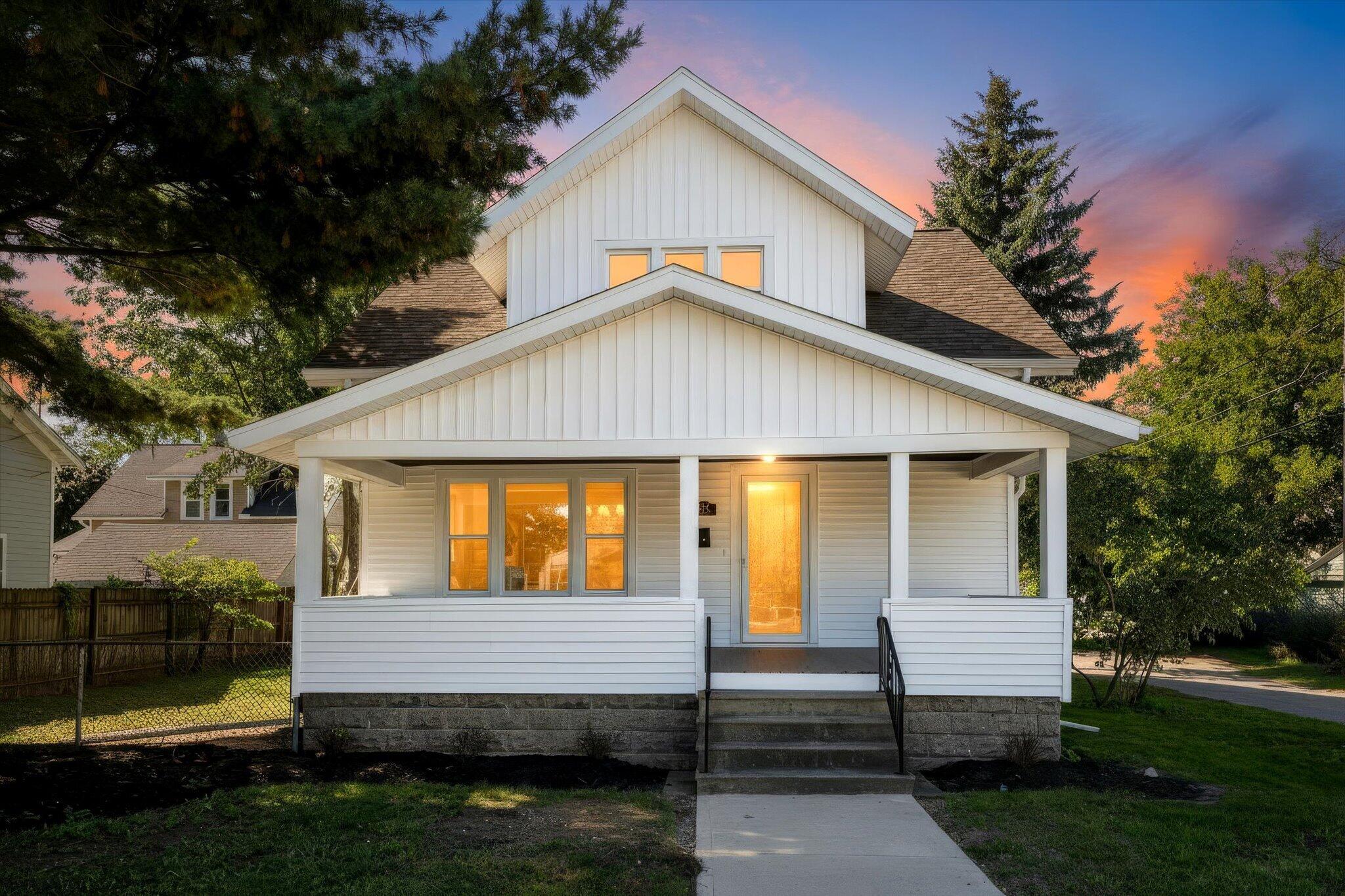 424 Van Raalte Avenue