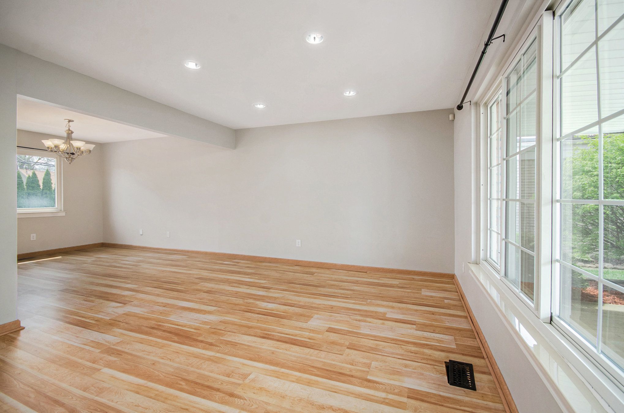 1084 CHARRINGTON Drive