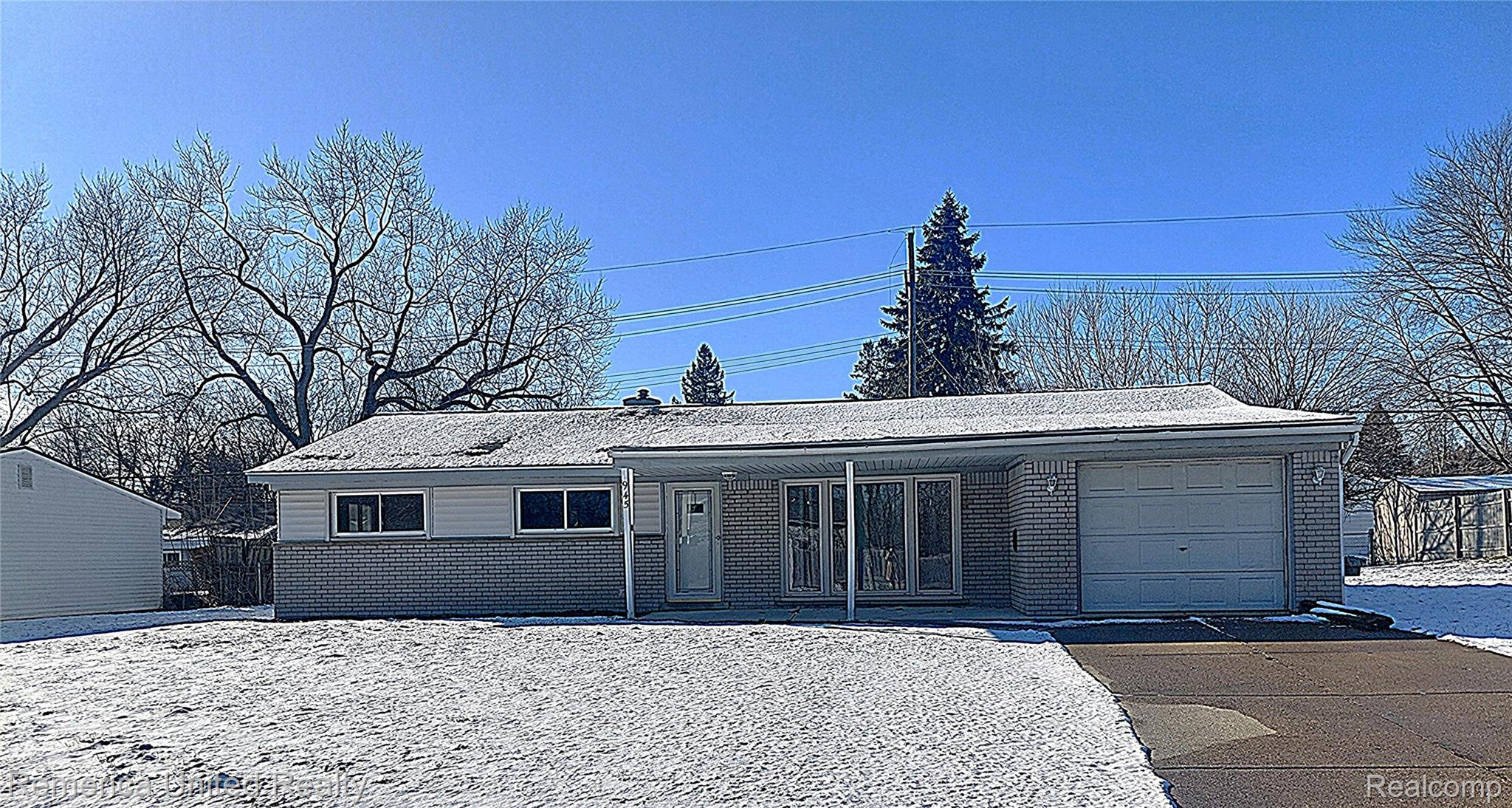 945 N Commerce Road N