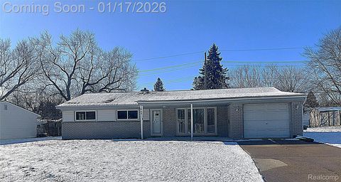 945 N Commerce Road N Commerce Charter Township MI 48382