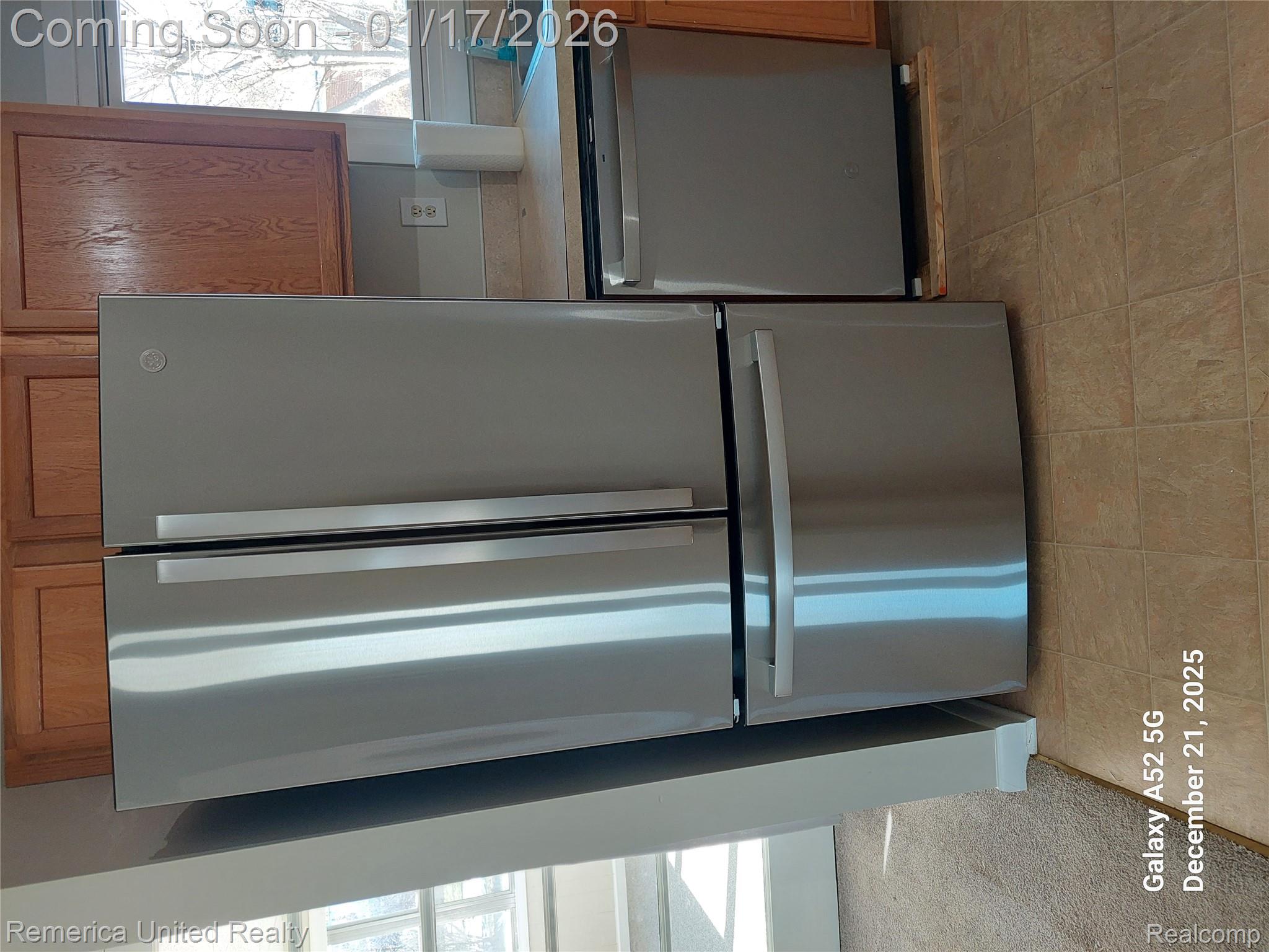 945 N Commerce Road N