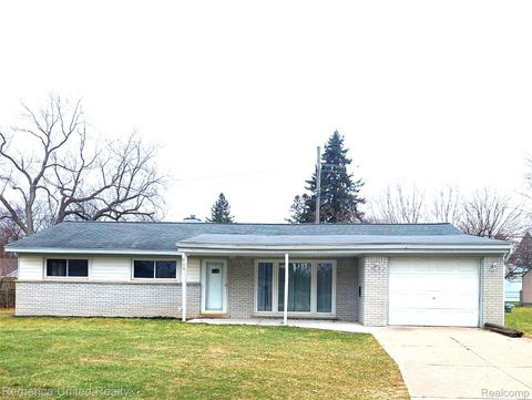 945 N Commerce Road N Commerce Charter Township MI 48382