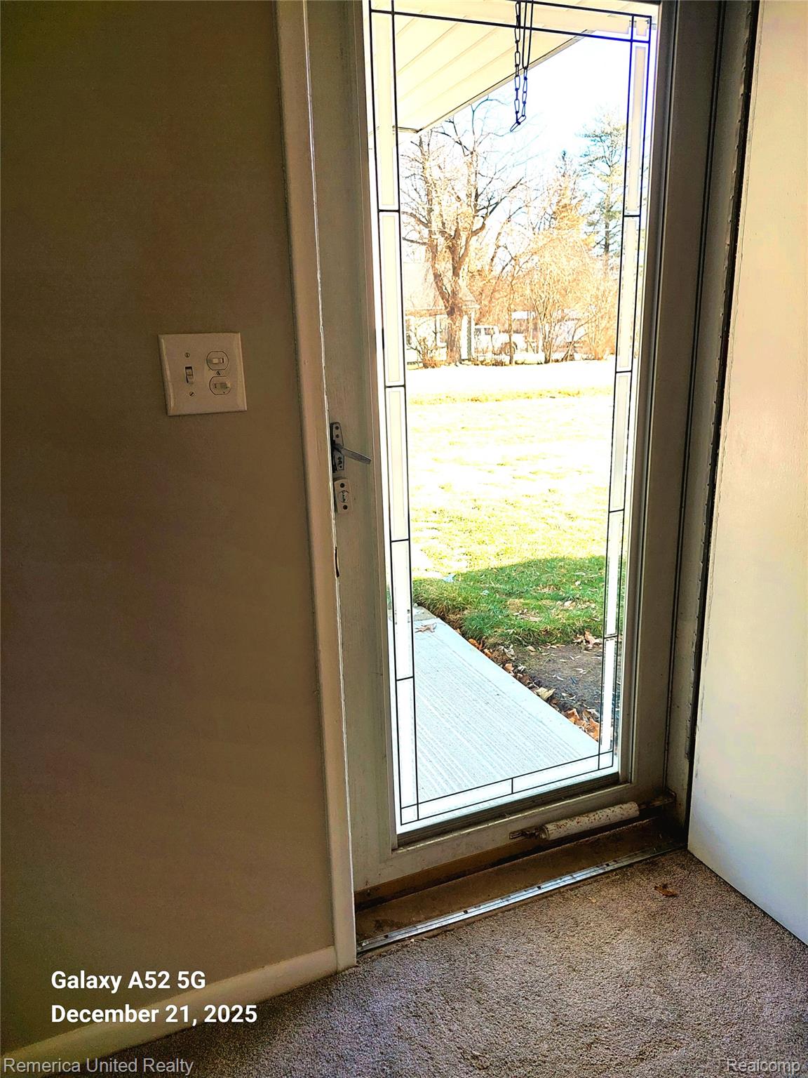 945 N Commerce Road N