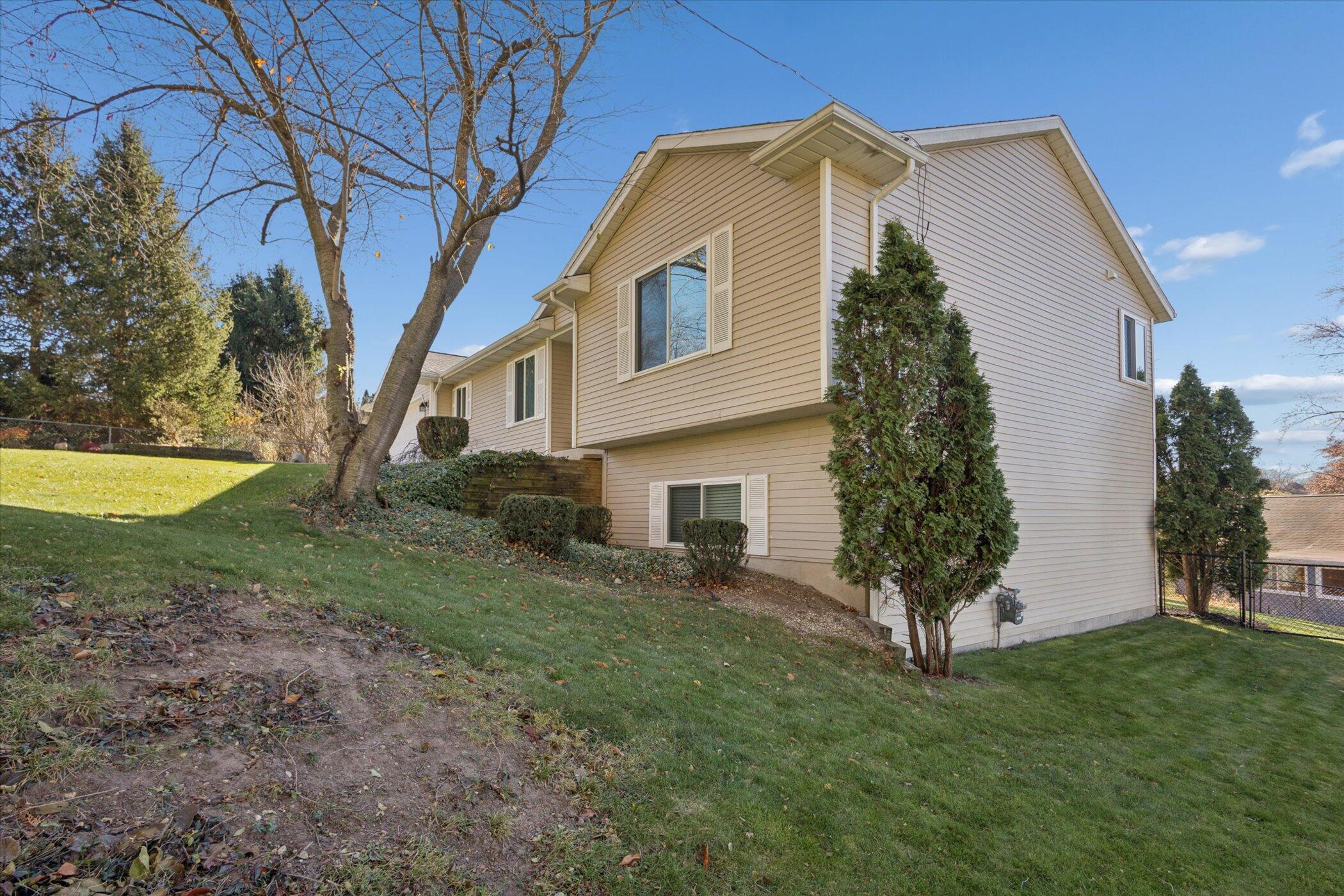 3039 Jeanlin Drive SE