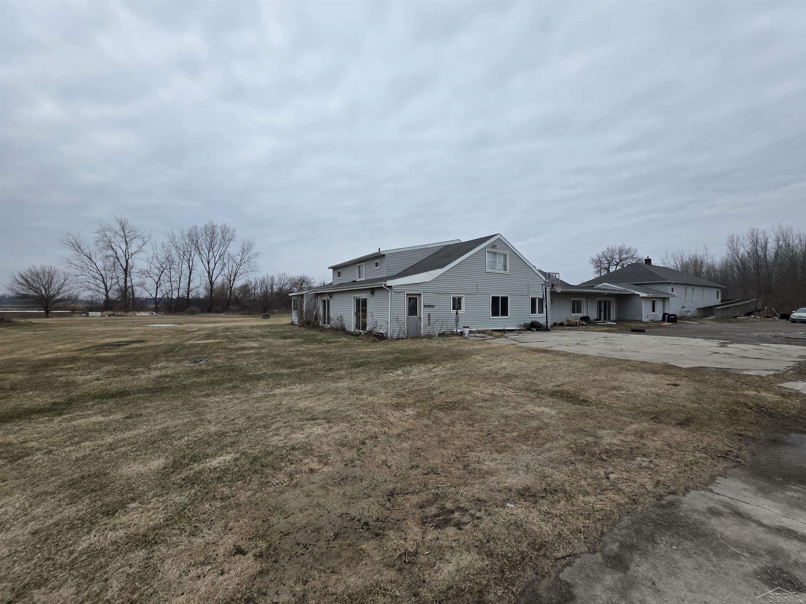 2418 wetters Road