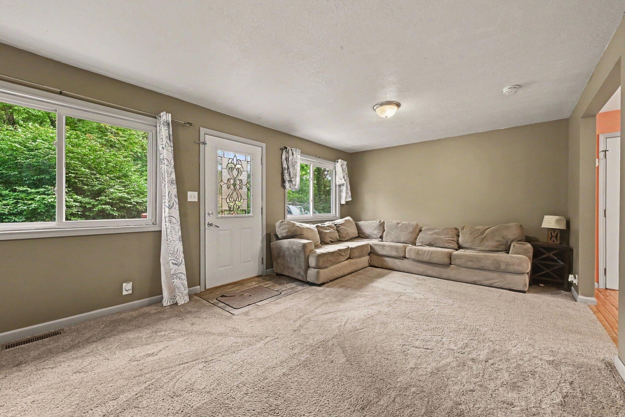 67238 Oxbow Drive