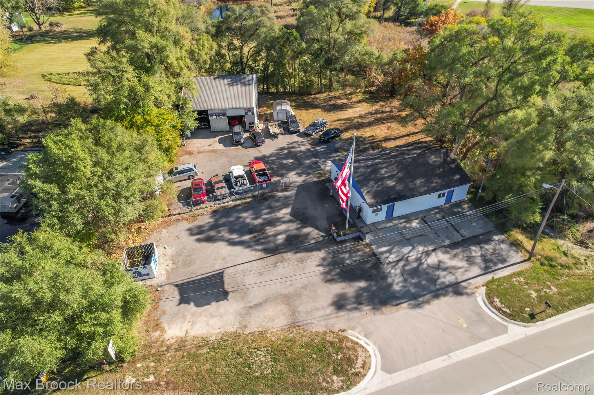 105 S Ortonville Road