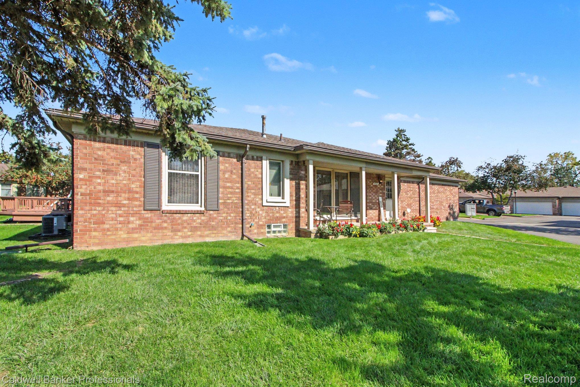49280 Arlington Court