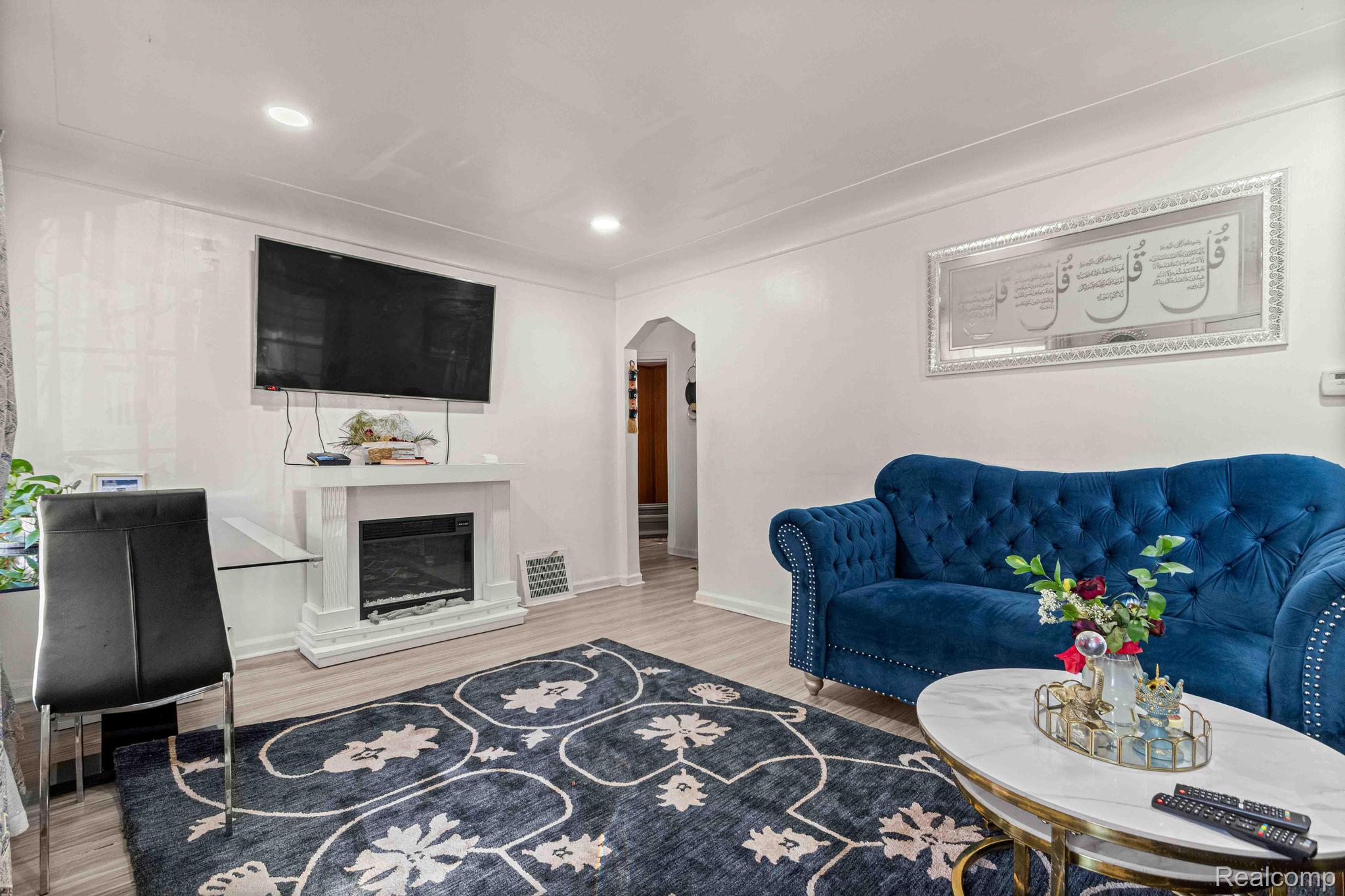 4155 Syracuse Street